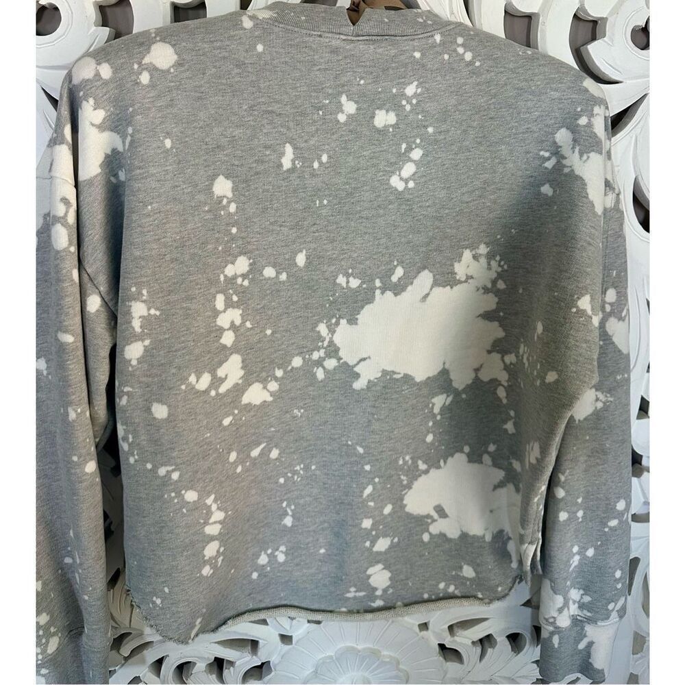 Frame Sweatshirt - Picture 7 of 9